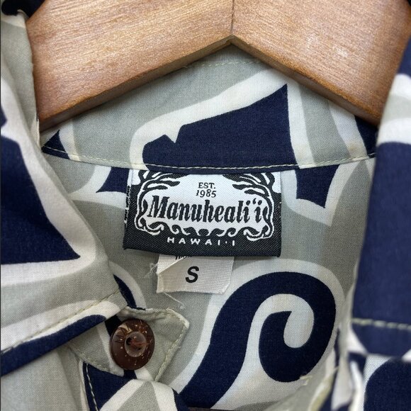 Mens Manuhealii Aloha Shirt - Picture 3 of 3